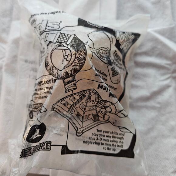 2003 Arbys National Geographic Kids Maya Temple Maze New in Package - Picture 3 of 3